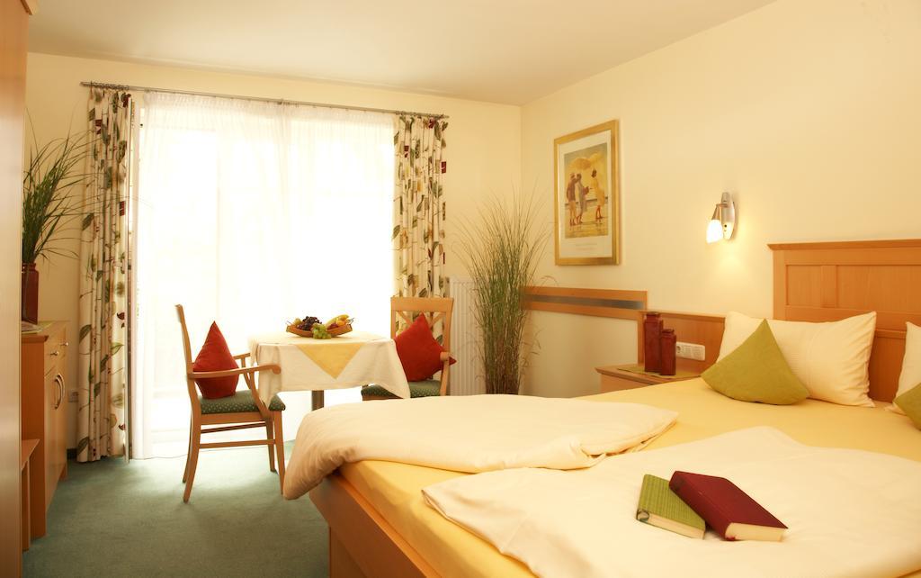 Apart-Hotel Pension Rossmayer Bad Füssing Quarto foto