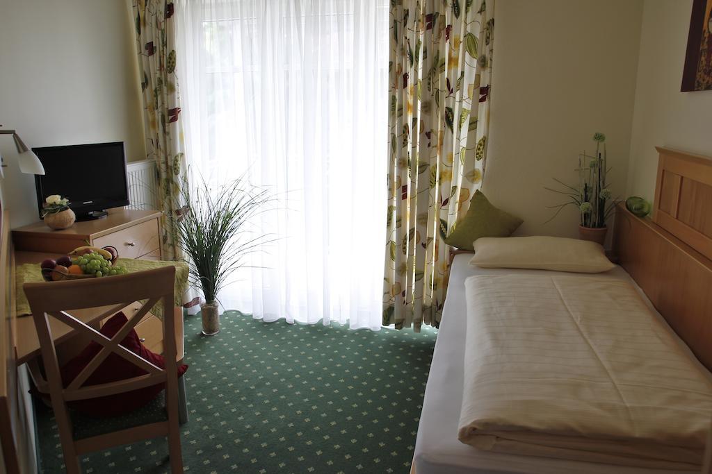 Apart-Hotel Pension Rossmayer Bad Füssing Quarto foto